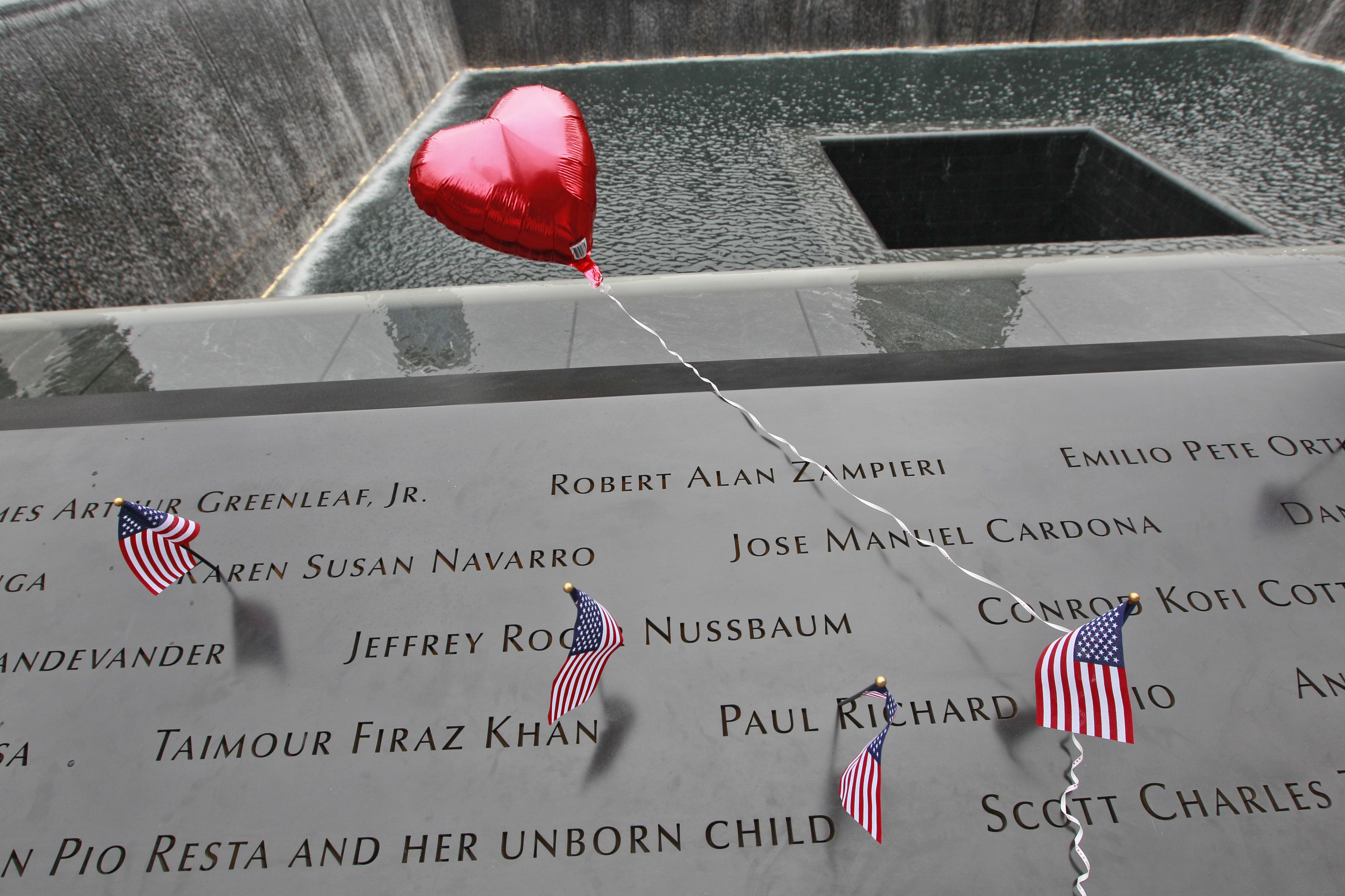 New York City Commemorates 10th Anniversary Of 9-11 Terror Attacks