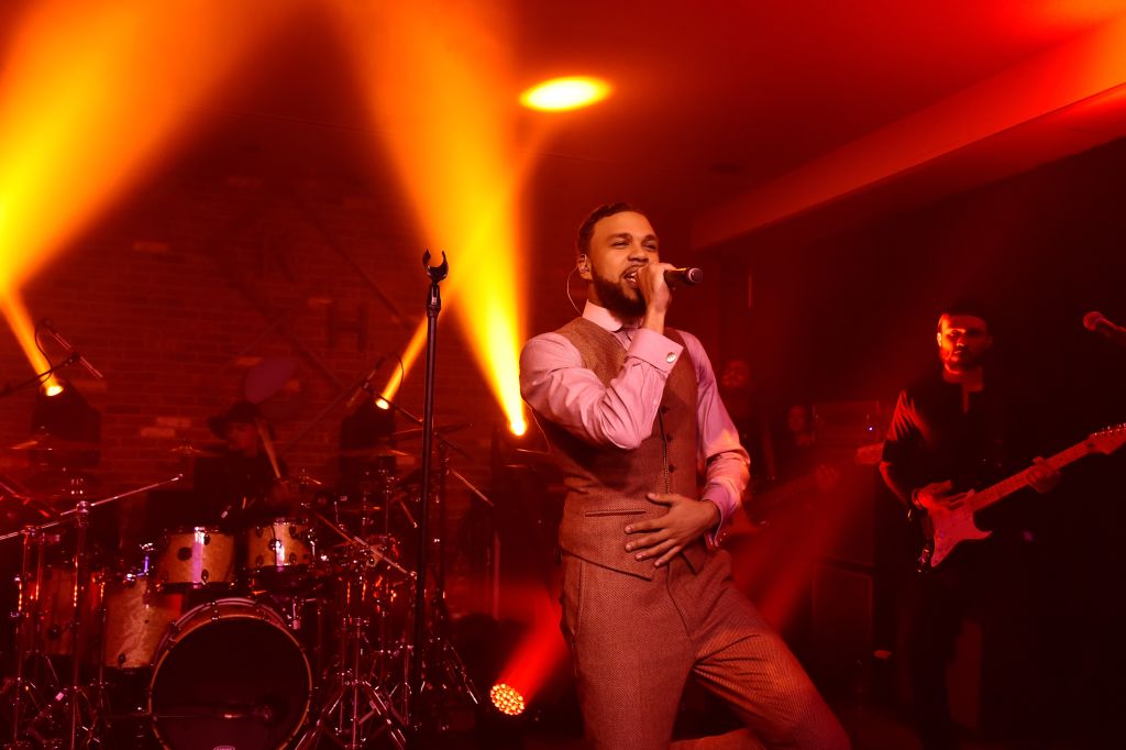 Jidenna Sound Drop Performance at Kola House