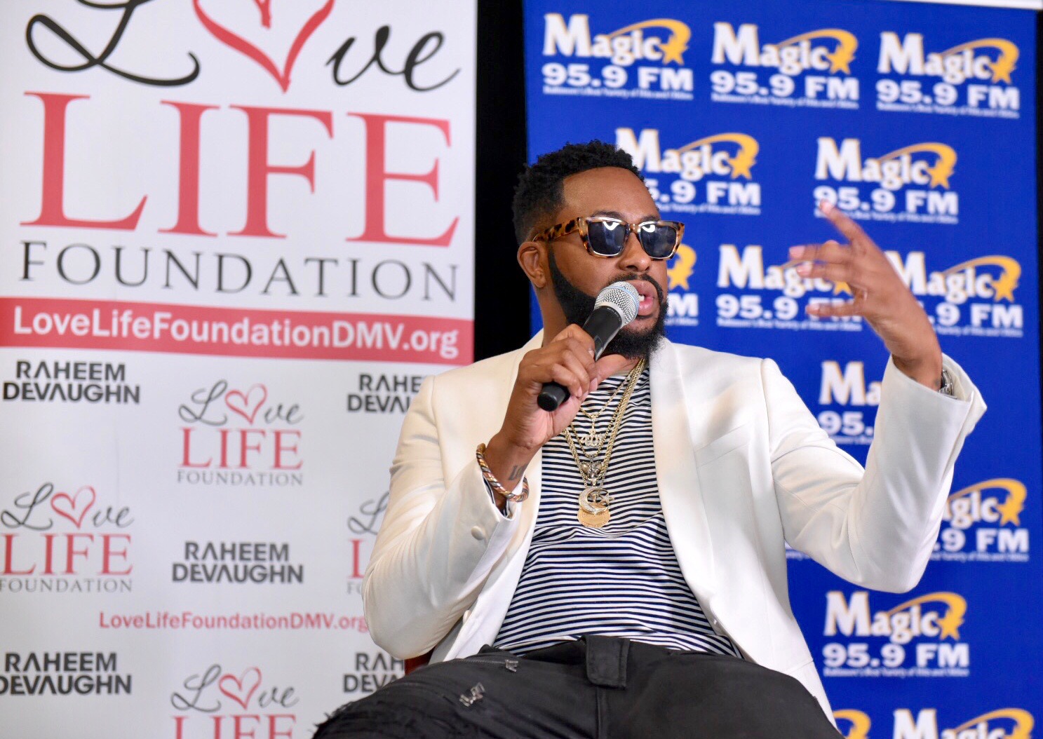 Cocktails & Conversation: Raheem DeVaughn